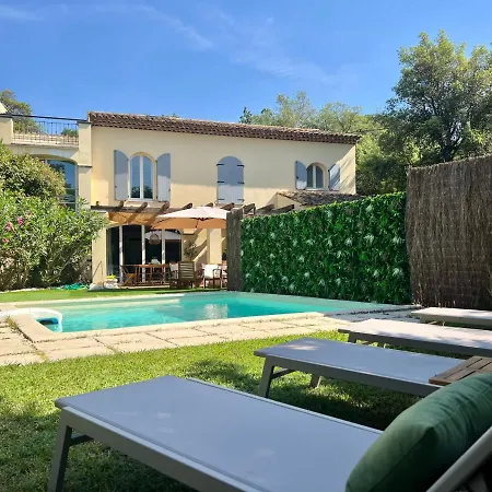 Holiday home Mas Du Cigalon